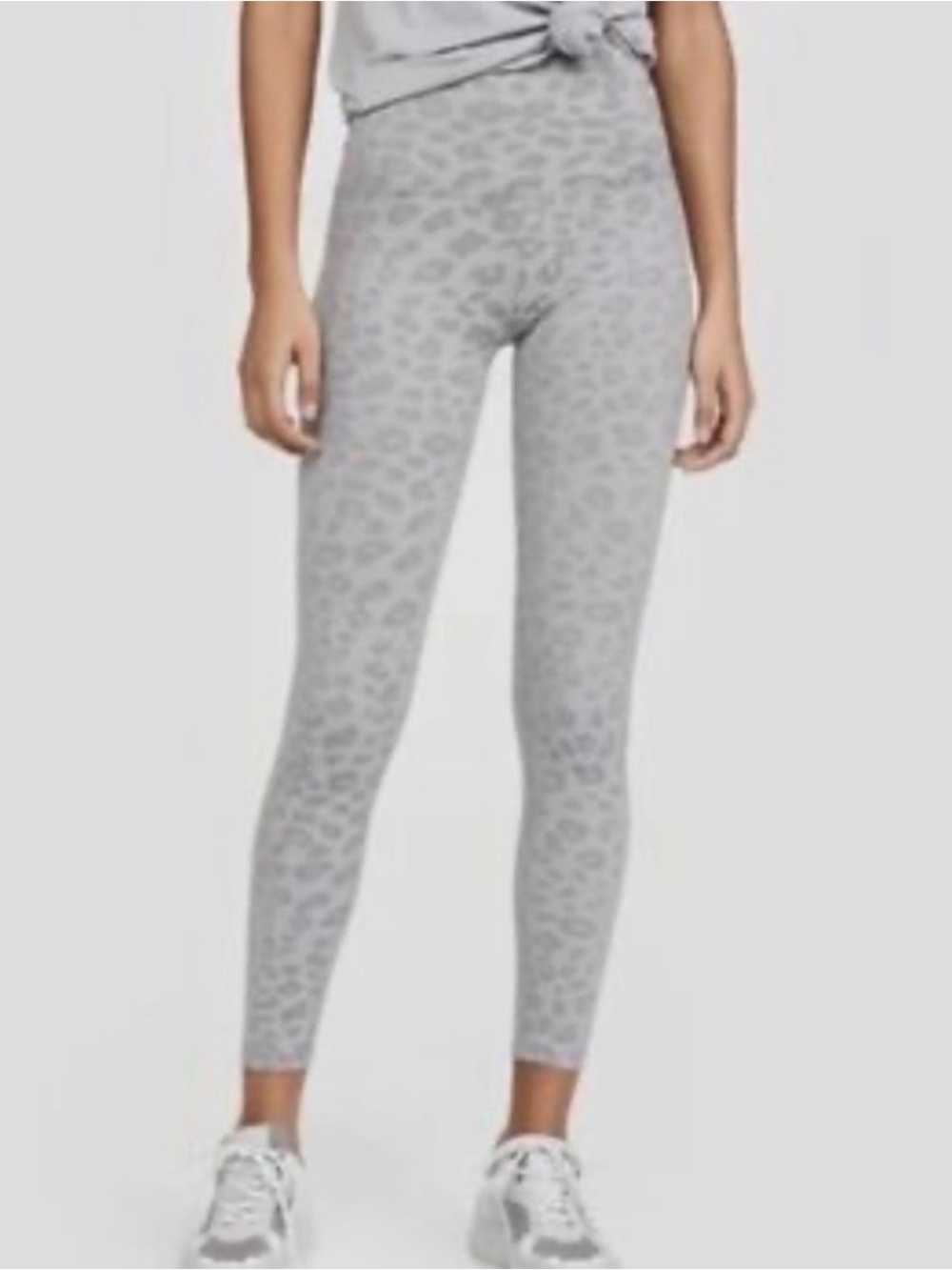 Beyond Yoga Gray Leopard High Waisted Midi Leggings Size M EUC
